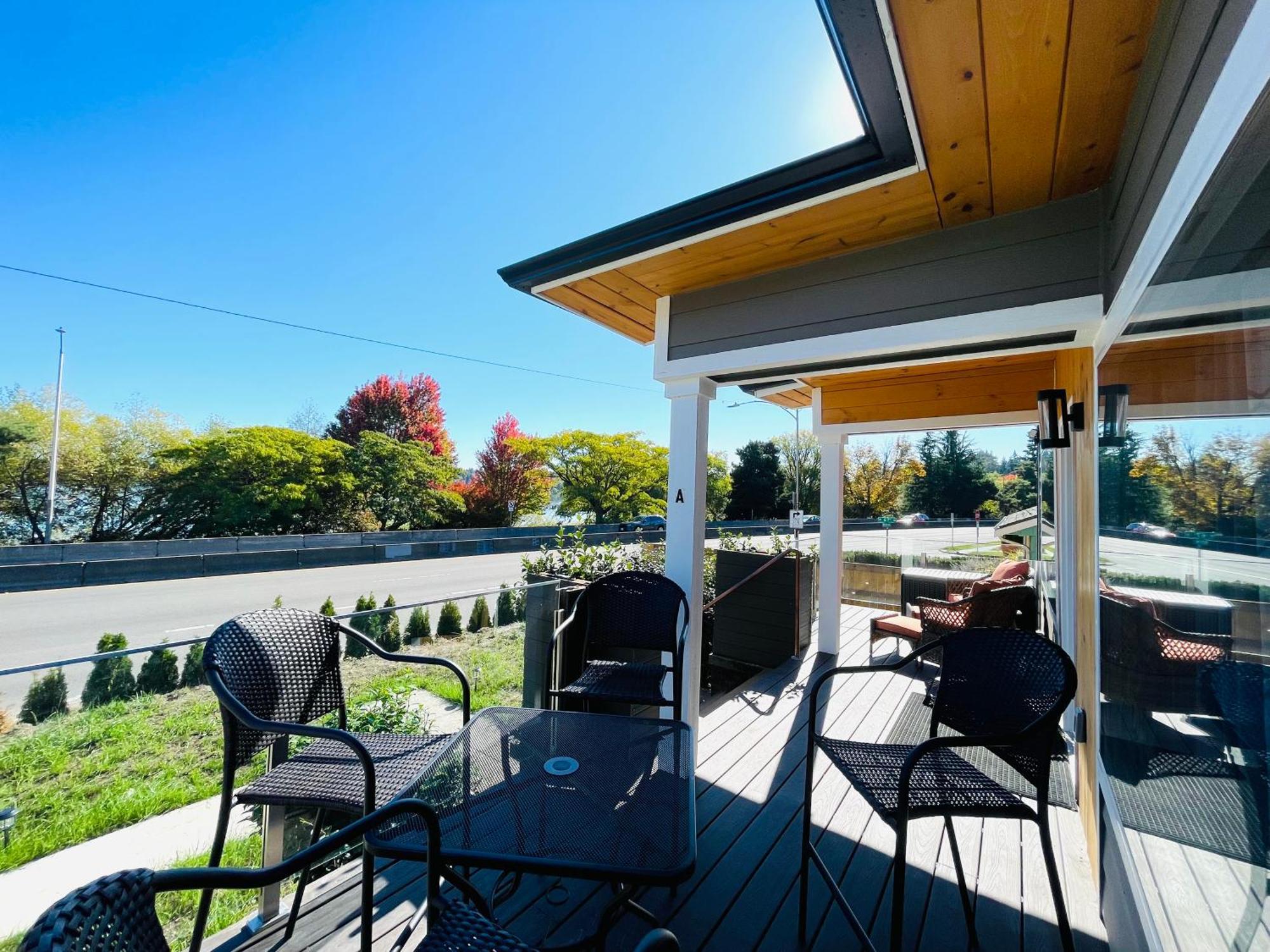 Green Lake 1St Line Home A With Central Air Conditioners Seattle Exteriér fotografie